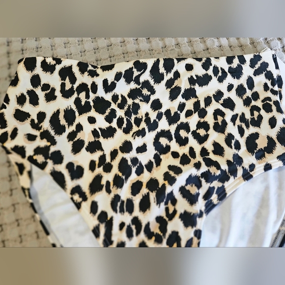 OLD NAVY High Waist Full Coverage Leopard Print Bikini Bottoms. Size S NWT - Picture 6 of 9